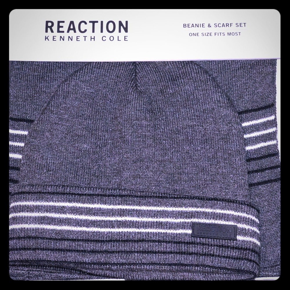 KENNETH COLE Reaction Beanie & Scarf Set